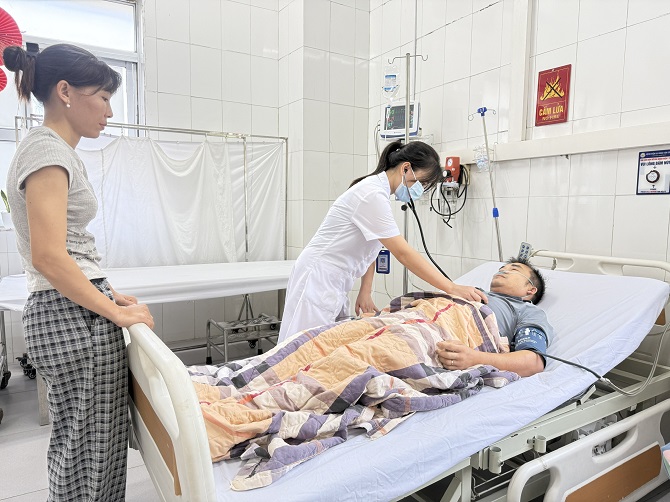 Cấp cứu kịp thời bệnh nhân bị sốc phản vệ do ong đốt