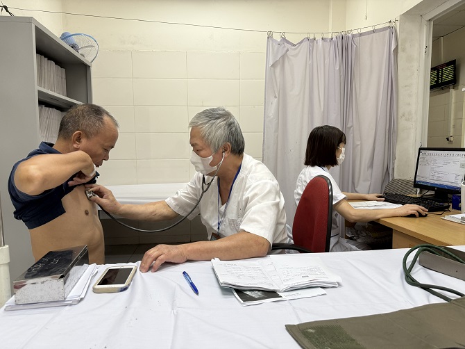 Thực hiện chính quyền 2 cấp: Các trạm y tế xã, phường Hà Nội hoạt động thông suốt