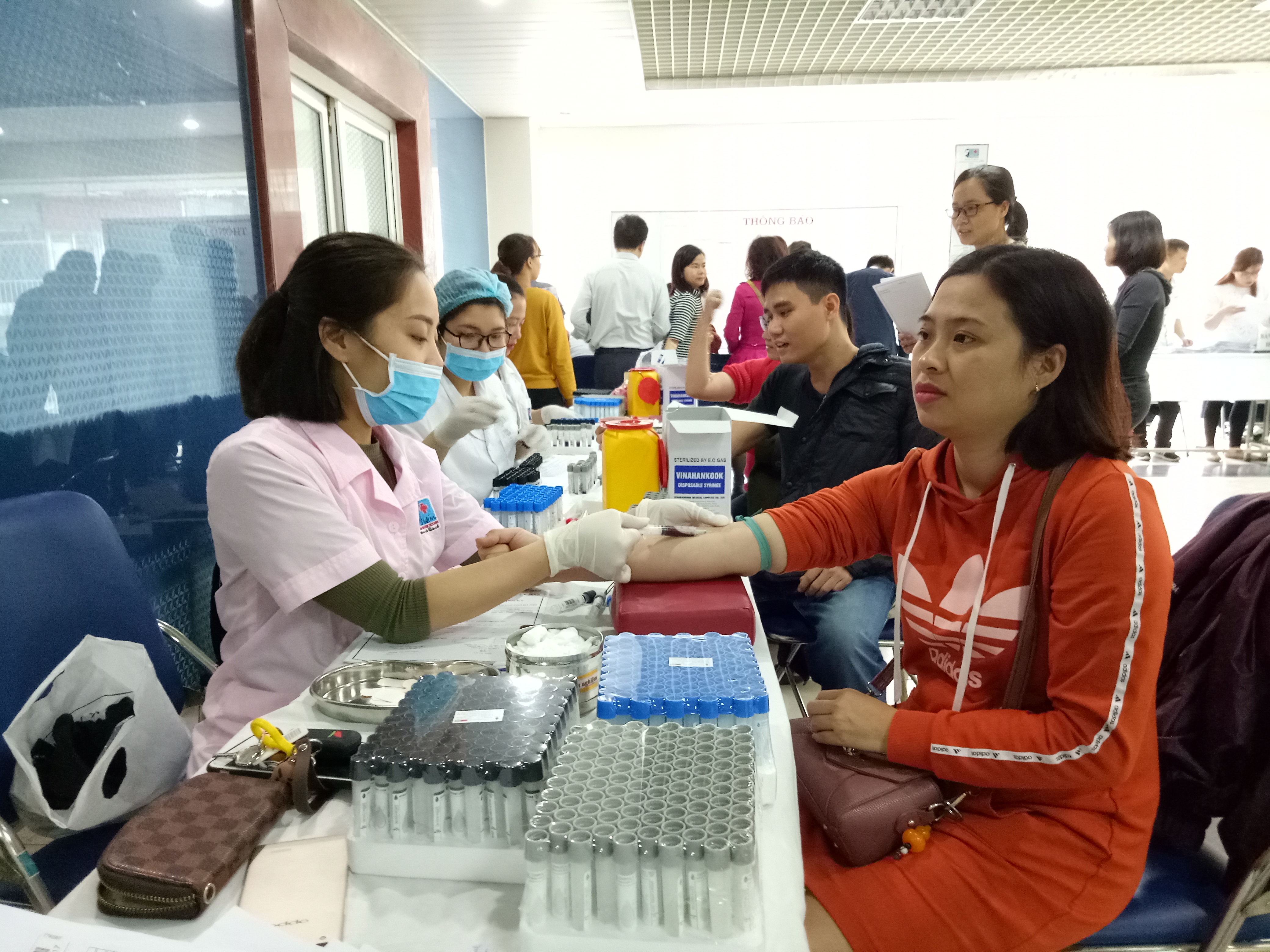 Trung tâm Kiểm soát bệnh tật thành phố Hà Nội tổ chức khám sức khỏe định kỳ cho người lao động năm 2018