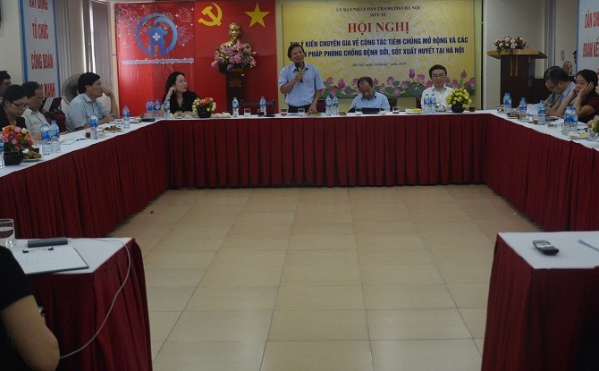 Hà Nội tổ chức xin ý kiến chuyên gia về công tác tiêm chủng mở rộng và các biện pháp phòng chống bệnh sởi, sốt xuất huyết