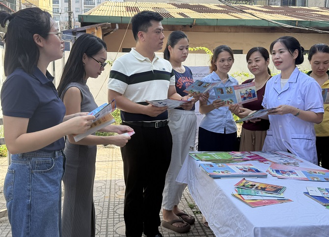 Các chuyên gia y tế khuyến cáo nên sinh con trước 35 tuổi để giảm rủi ro cho cả mẹ và bé