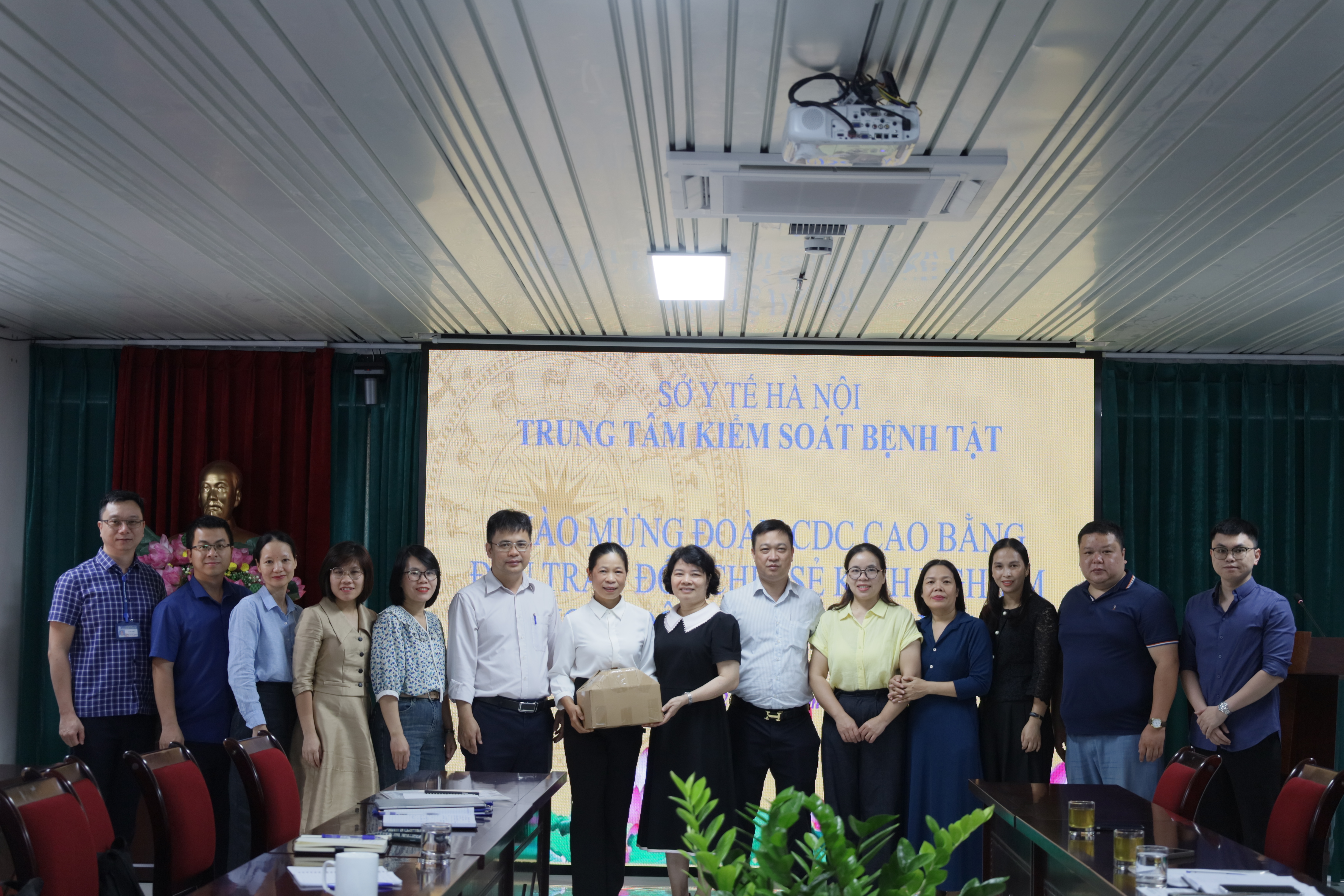 Hỗ trợ nâng cao năng lực quản lý, giám sát chất lượng nước sạch và quản lý bệnh không lây nhiễm